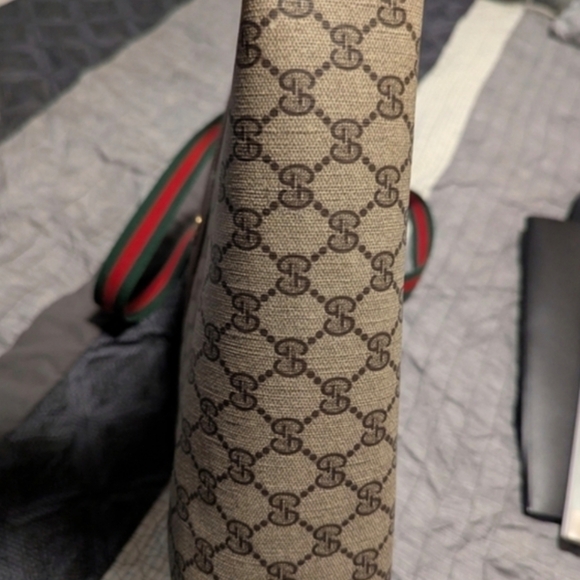 Gucci Supreme Tote Bag with Sherry Canvas Straps and COA - Picture 8 of 16